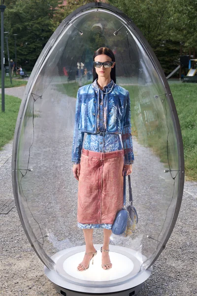 Look 43